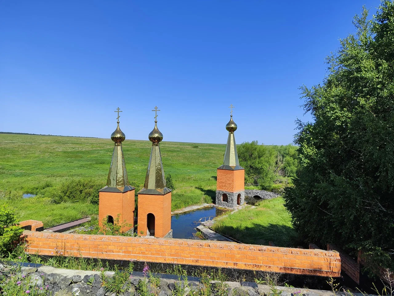 Родник старца Андрея Логинова, святой источник